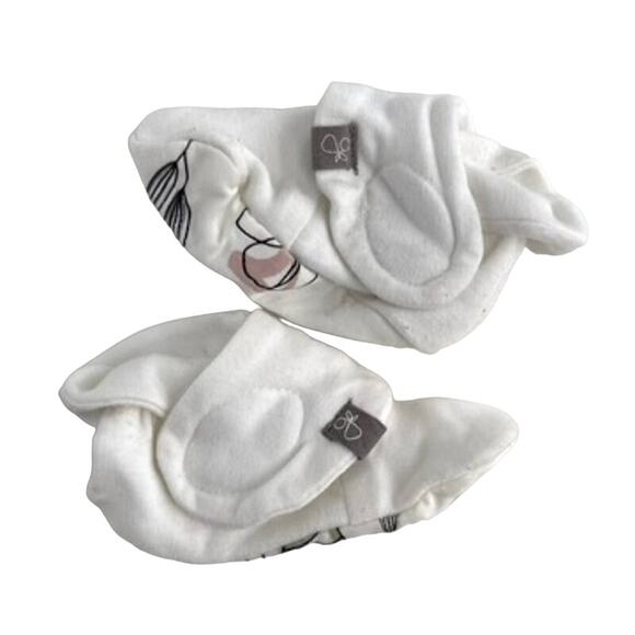 Goumi Baby Booties - White - Floral Soles - 0-3M - Picture 1 of 5